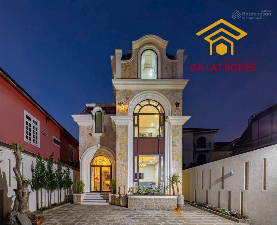 Bán biệt thự có hồ bơi đường nam hồ đà lạt  tặng bản thiết kế mới