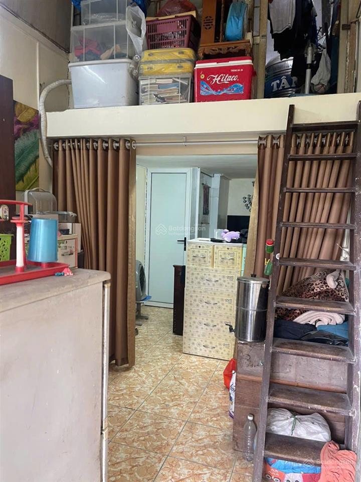 Bán nhà mặt phố tầng 1. 14.40 m, tầng 2. 20.40m,tầng 3. 20.40m.sổ đỏ chính chủ...
