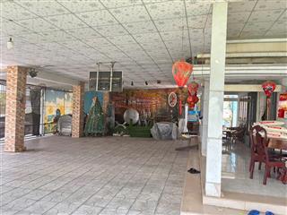 Bán căn nhà mái thái 16m x 30m² hiện đang ở ngang full thổ mặt tiền đường lớn