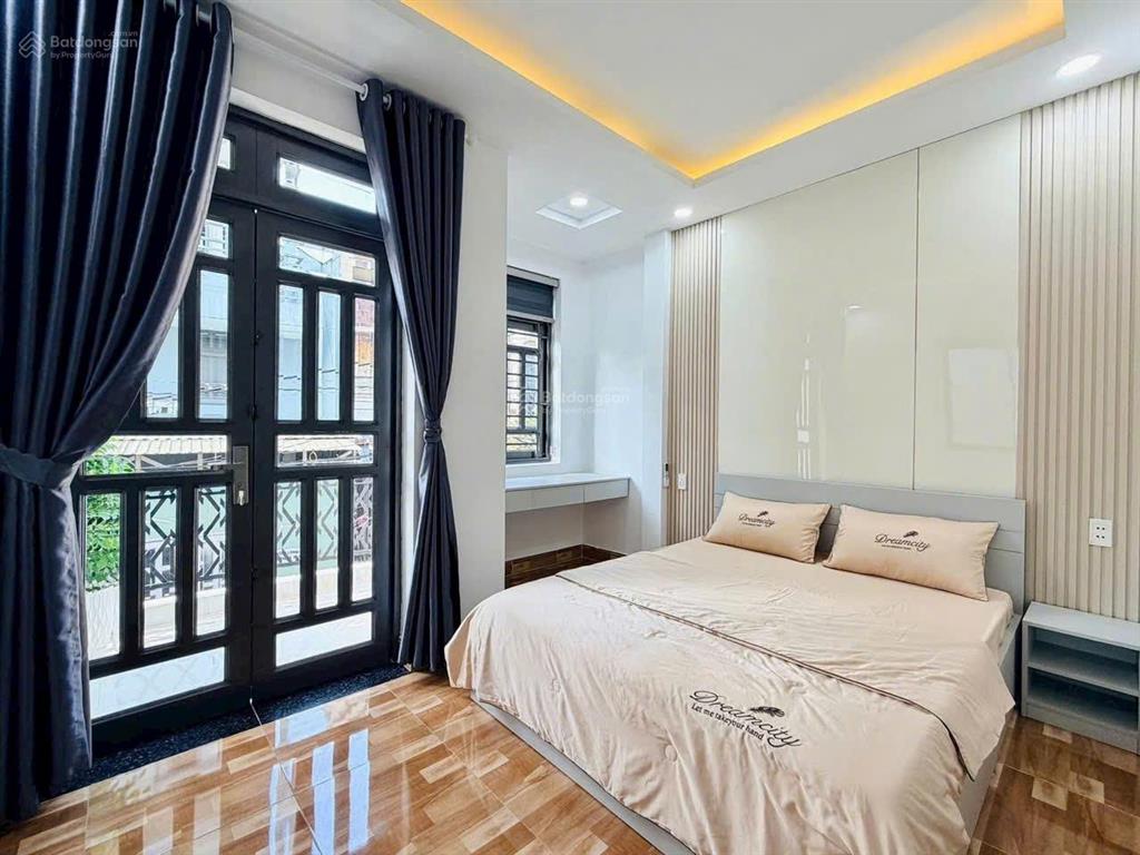 Bán nhà đẹp trung tâm quận 3  4 tầng lầu rẻ nhất khu vưc