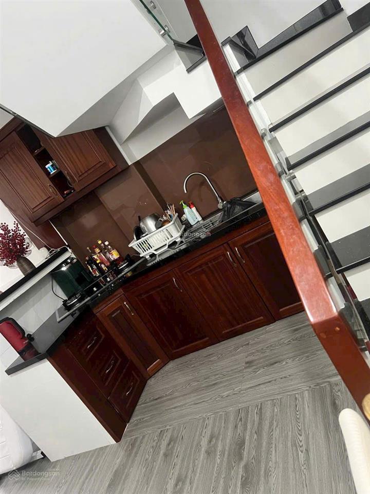 Bán nhà đẹp trung tâm quận 3  4 tầng lầu rẻ nhất khu vưc