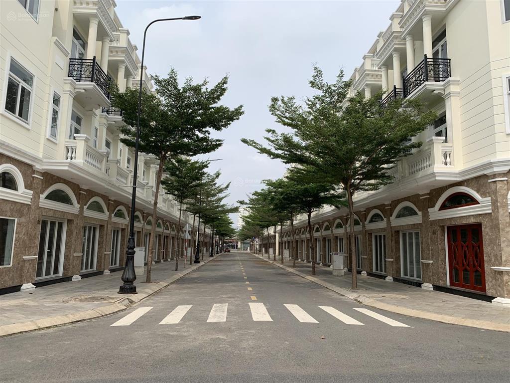 Nhà phố góc 2 mt khu icon central cần bán