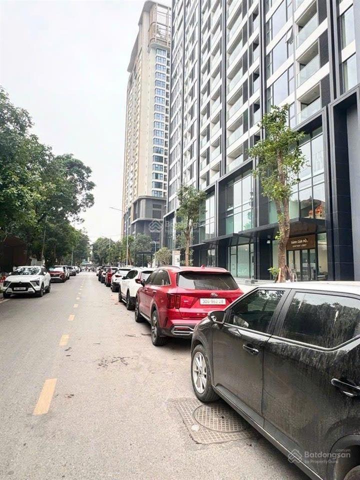 Đất mặt phố lạc long quân tây hồ ôtô kinh doanh dt 136m2, mt 6,8m, 46 tỷ