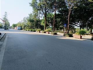 Biệt thự khu d đô nghĩa dt 180m, mt 9,5m, giá 30ty