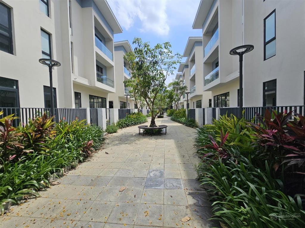 Biệt thự an quý dt 206m, lô góc, mt 20m, 4 tầng, 50ty hơn