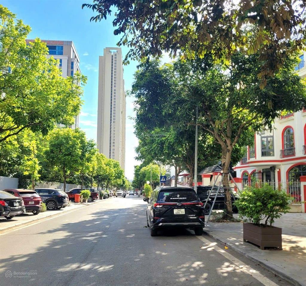 Biệt thự an khang dt 200m, mt 9m, 1 hầm, 4 tầng nổi, giá 38,8 tỷ