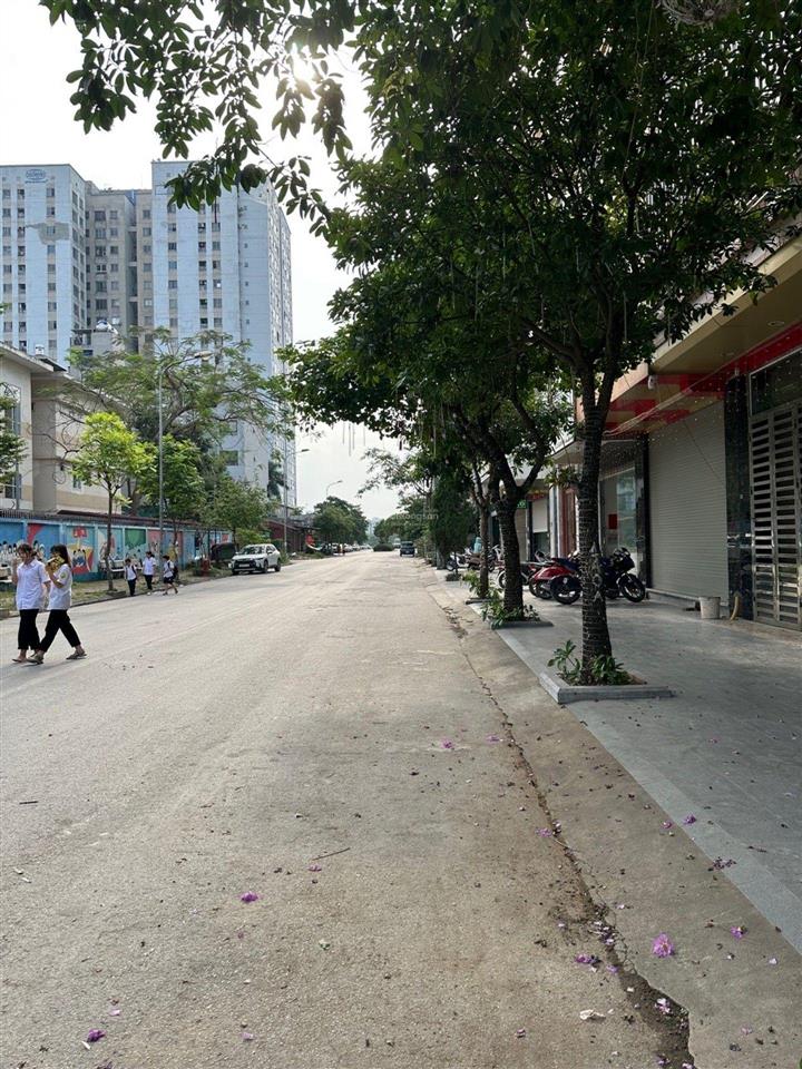 Cần bán gấp nhà đấu giá kiến hưng dt 65m2, mặt tiền 5m, giá 19.x tỷ vị trí ô tô kinh doanh vỉa hè