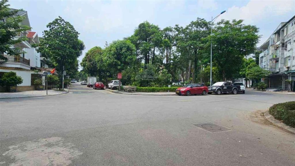 Siêu phẩm lk kđt văn phú dt 90m2, 5 tầng, giá 24.6 ty
