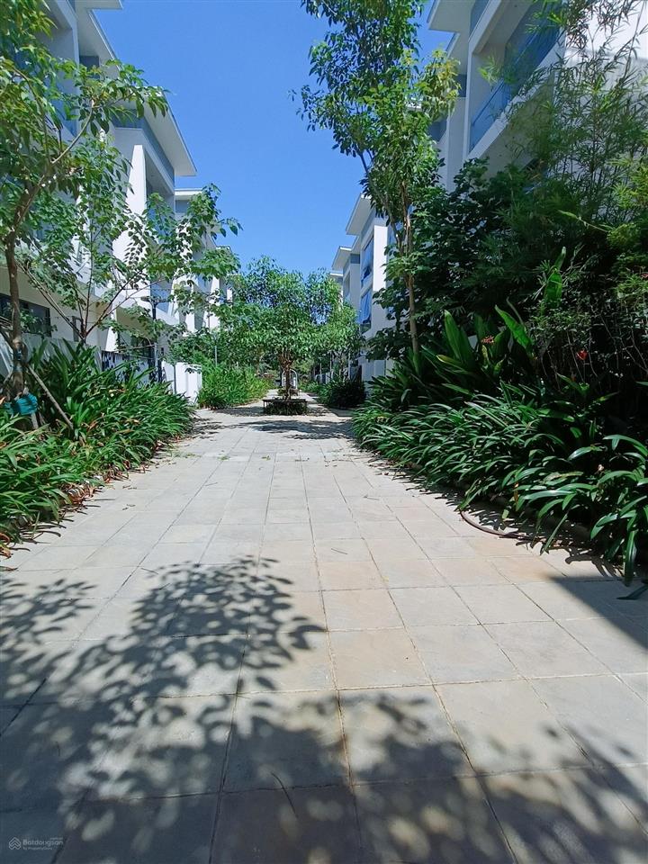Biệt thự an quý dt 198m, 4 tầng, 32 ty , ko lỗi phong thủy