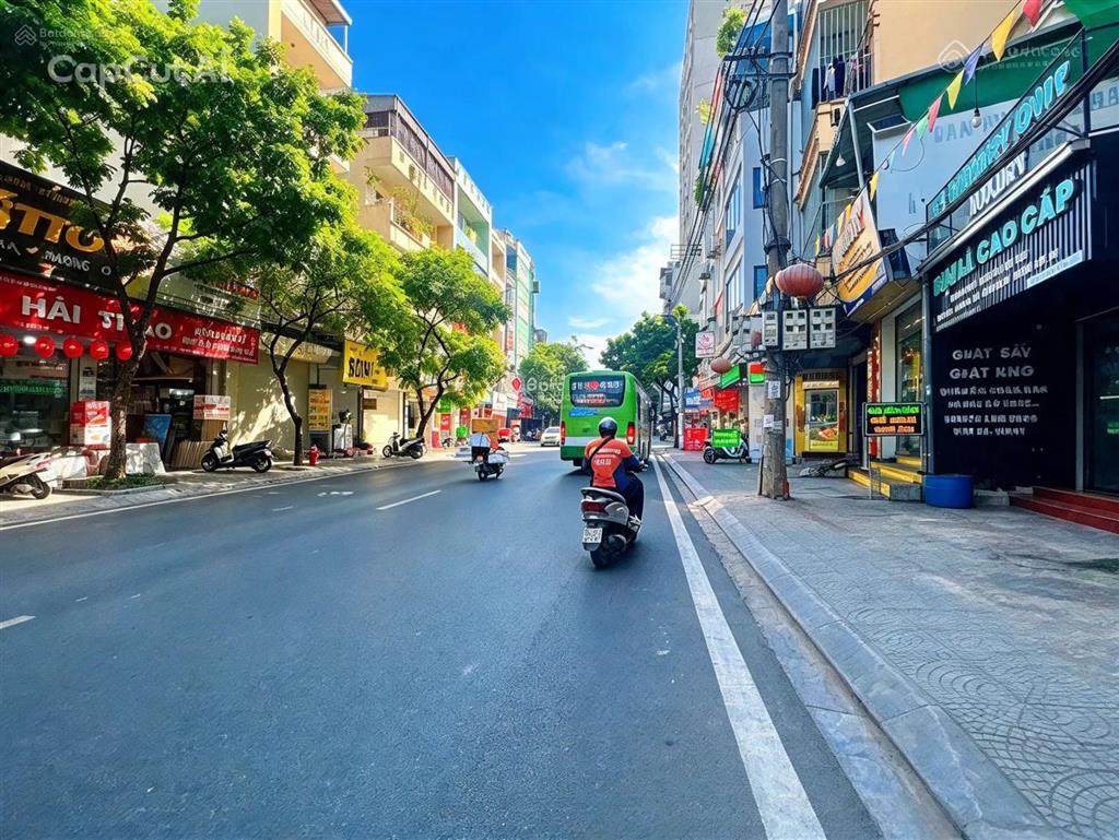 Phố cổ hà đông dt 52m, 4 tầng, mt 4,5m, giá 11 tỷ ôtô đỗ cửa vị trí đẹp dân xây