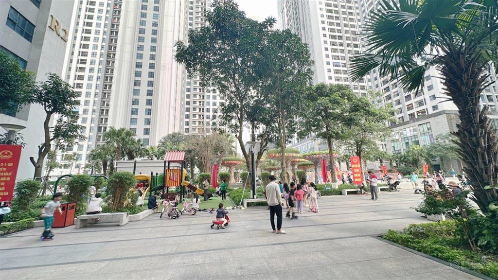 Bán căn hộ ruby 2 goldmark city 100m23pn lô góc  view thoángfull nội thấthưởng tiện ích resort