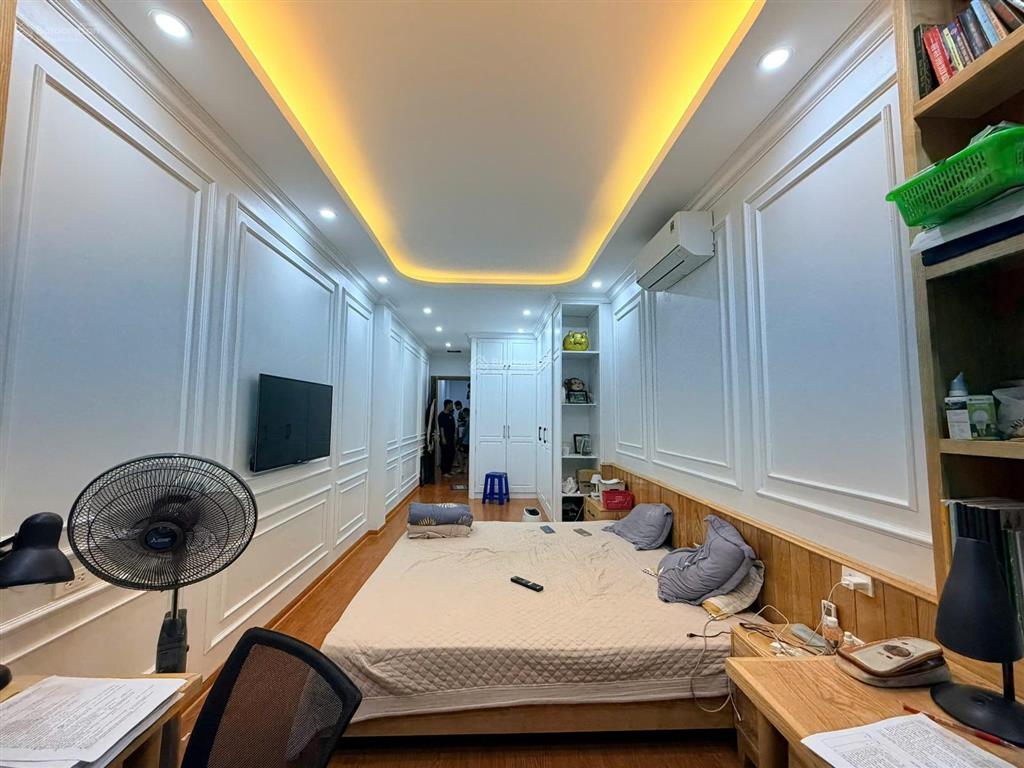 Trần cung  nhà dân xây mới cực đẹp  7 tầng thang máy  sổ nở hậu hoa khôi