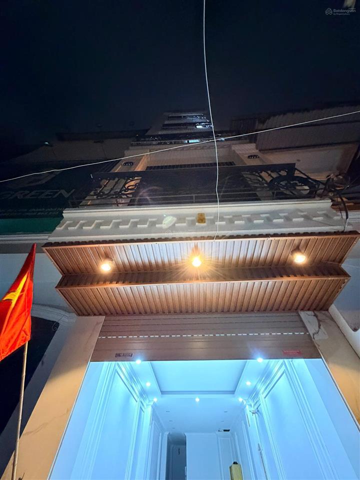 Trần cung  nhà dân xây mới cực đẹp  7 tầng thang máy  sổ nở hậu hoa khôi