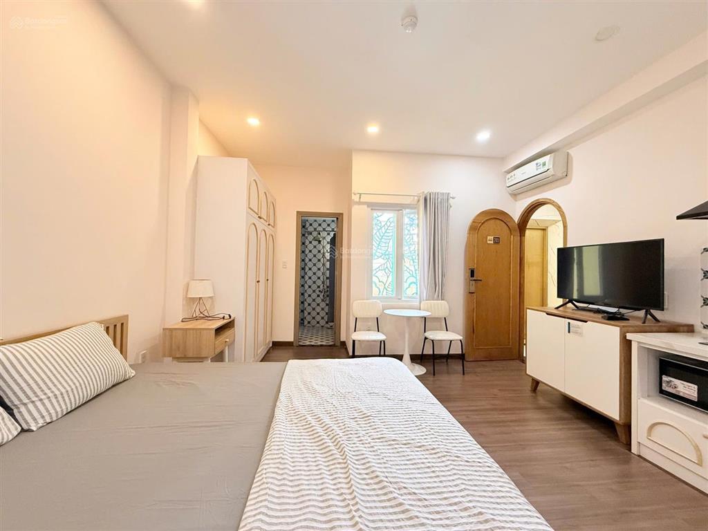 Căn hộ cho thuê 35m² đầy đủ nội thất tại đề thám q1 gần bùi viện, cầu ông lãnh