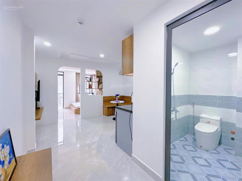 Căn hộ cho thuê 1pn tách bếp ban công 50m² ngay sư vạn hạnh q10 gần đại học huflit, bách khoa