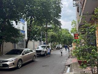 Anh quyết cần bán nhà đô thị văn quán  78m2 5 tầng  19,5 tỷ