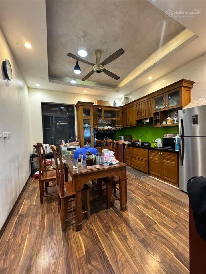 Bán nhà dịch vọng, cầu giấy 50m2 5 tầng dân xây 10,5 tỷ