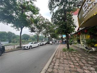 Bán nhà riêng phố nguyễn văn huyên  cầu giấy  ôtô  5 tầng  nội thất  15 tỷ.