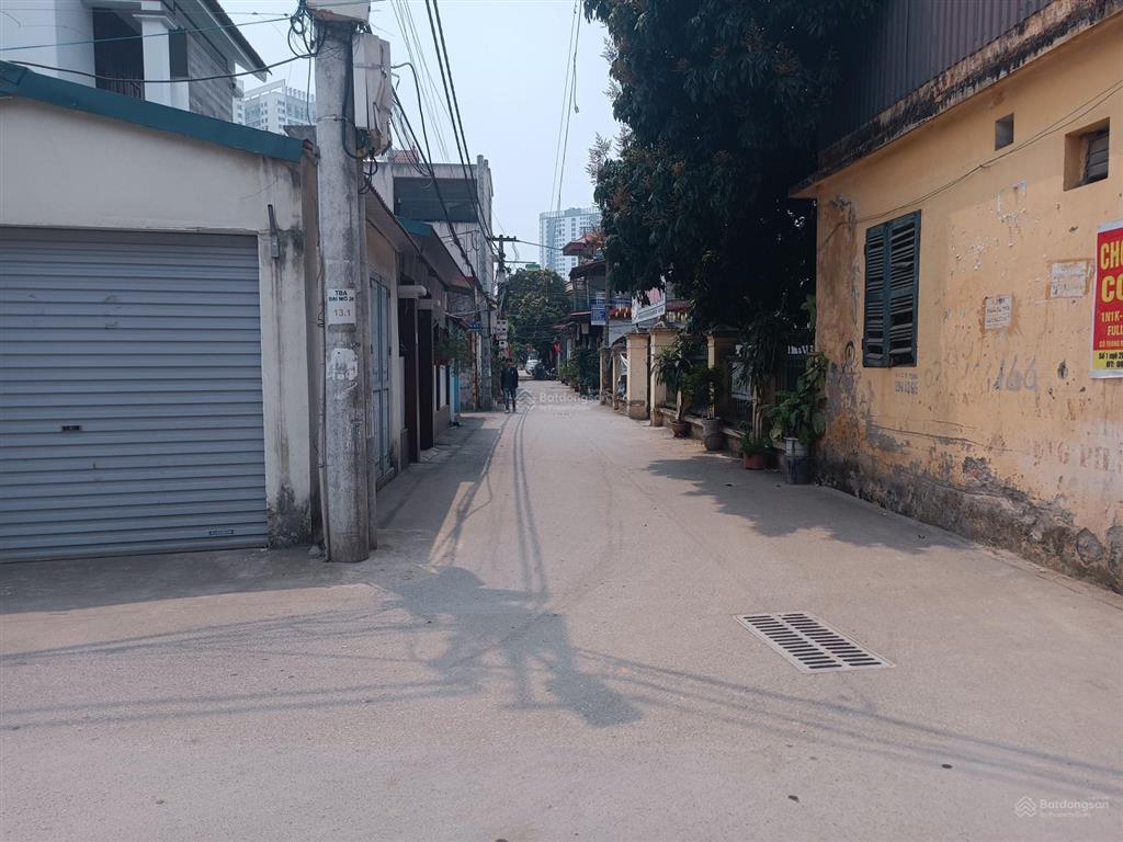 Nhà ngã tư ubnd đại mỗ, sa đôi. dân xây 5 tầng, đường thông, cách ô tô 20m