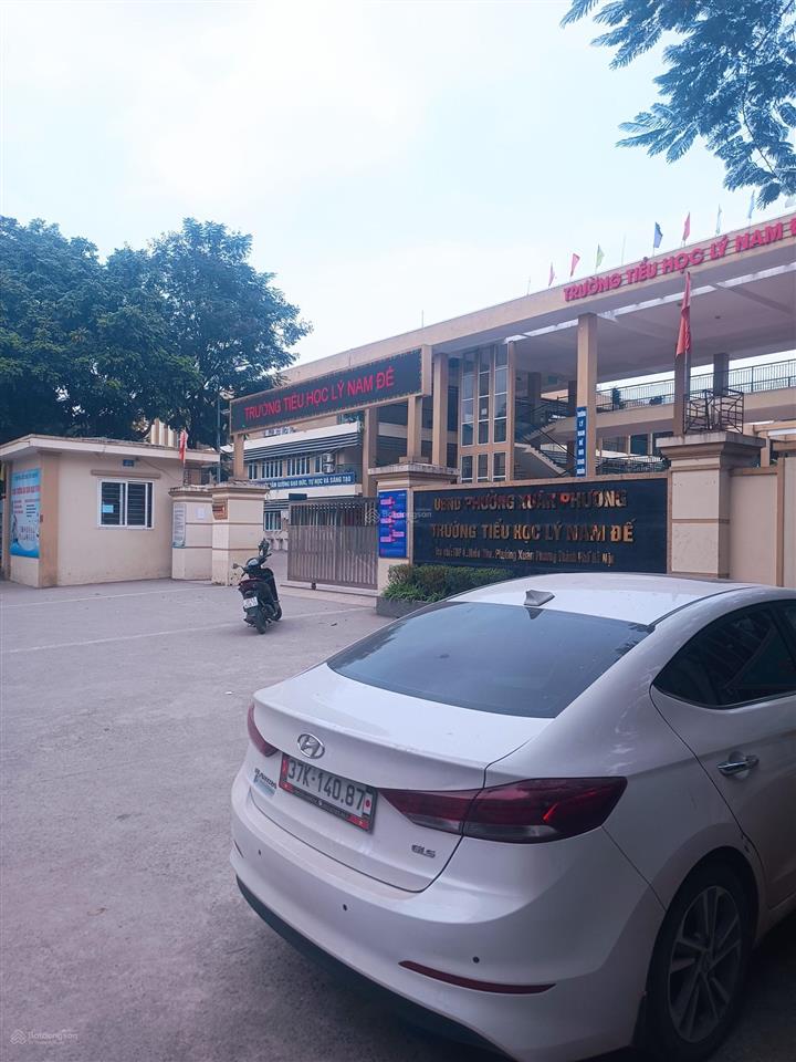 Nhà riêng 4 tầng, view thoáng, an ninh tốt. hàng xóm cán bộ nhà nước  42m2  6,5 tỷ.