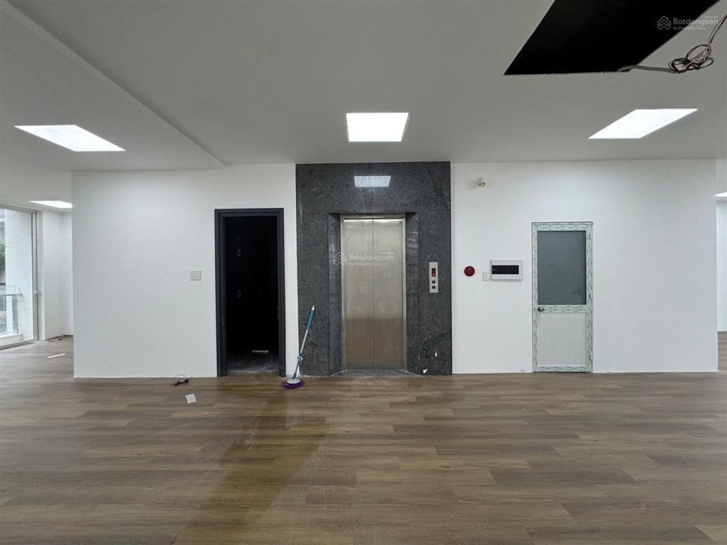 Văn phòng hạng a tại sala 150m² mặt tiền nguyễn cơ thạch chỉ 14 usd/m2, bao phí quản lý