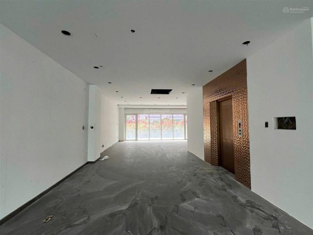Cho thuê sàn 120m2 mặt tiền nguyễn cơ thạch sala | chỉ 55 triệu/tháng