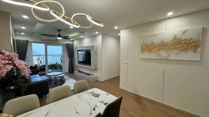 Bán gấp căn hộ chung cư Ngoại Giao Đoàn – Căn góc 3 ngủ ( 130m2)