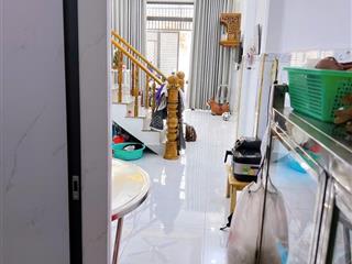 Bán nhà 2 tầng gần mt 60m2 khu tân sơn nhì tân phú 3pn, hxh đỗ cửa có chỗ để xe riêng, ko qh.