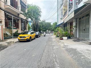 Chủ ngộp bank 6tỷ bán nhỉnh 6tỷ  tân phú sát aeon 90m2 tặng trọ 4pn 10tr/tháng, hẻm 5,5m.