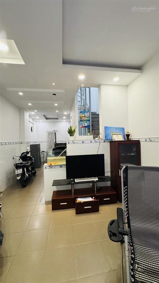 Bán nhà lê trọng tấn, tân phú sát vách đại học công thương, gần 50m2 2 tầng hẻm thông, chỉ 5t hơn