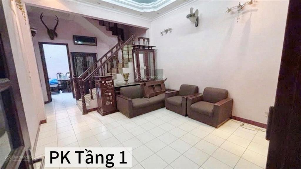 Nhà em chính chủ (ko phải môi giới ạ) cần bán nhà văn chương nhanh trong tháng