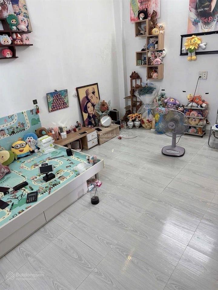 Bán nhà hương lộ 2, gần ngã tư bốn xã (5m x 12m x 3 tầng) 6,1 tỷ tl