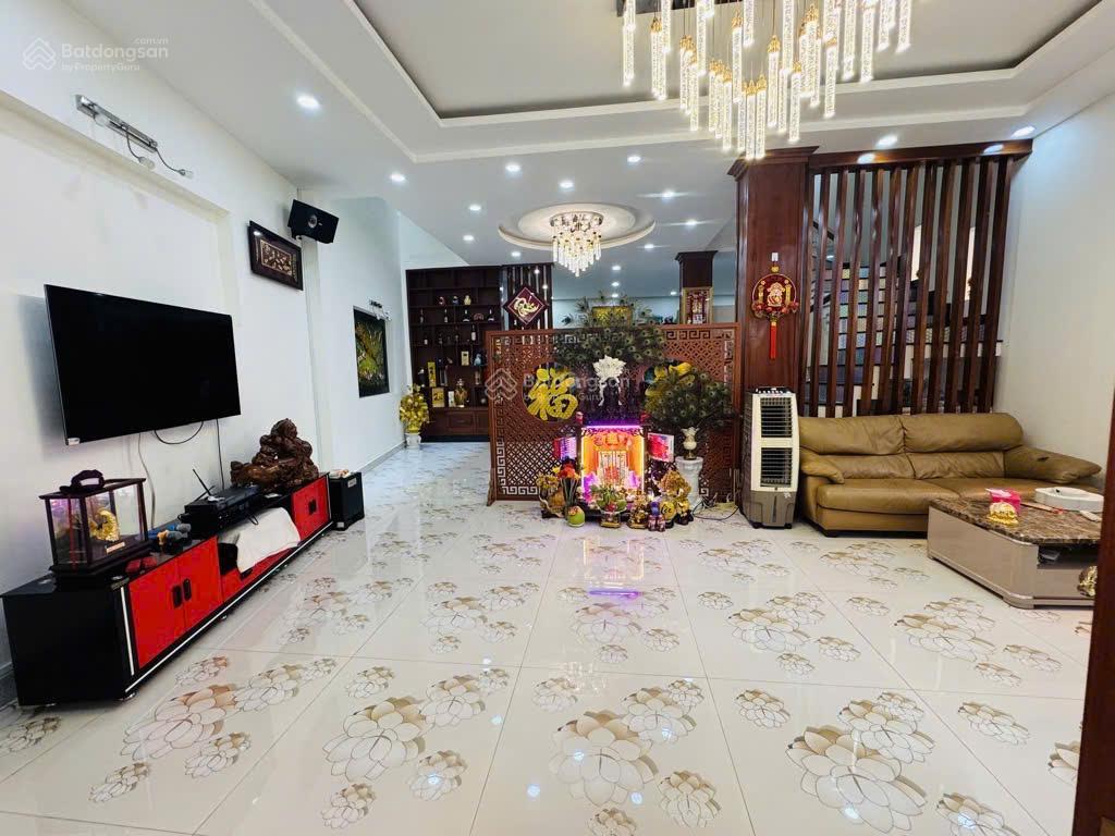 Bán nhà tân hòa đông, quận 6, ngay chợ phú lâm  sổ hồng riêng  144m2  giá 10,8 tỷ