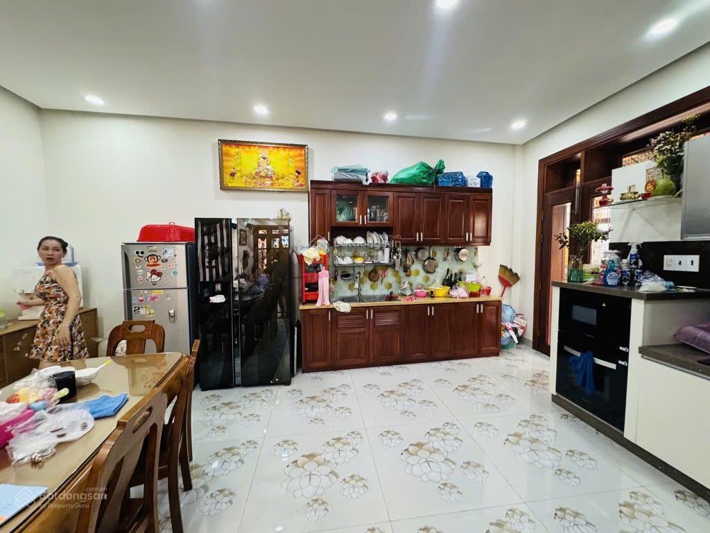 Bán nhà tân hòa đông, quận 6, ngay chợ phú lâm  sổ hồng riêng  144m2  giá 10,8 tỷ