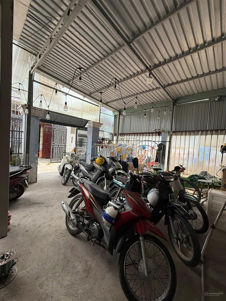 Bán nhà tỉnh lộ 10,phường tân tạo a, bình tân  hẻm 5m  sổ hồng riêng  120m2  giá 6,5 tỷ