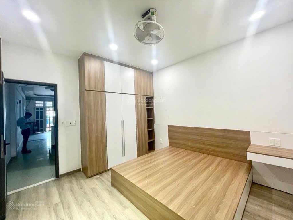 Bán nhà mặt tiền quận 6, ngay chợ an dương vương  sổ hồng riêng  80m2  4 tầng  giá 10,4 tỷ tl