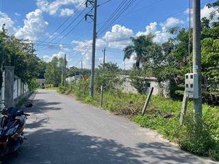 Bán đất tại dh702, thị trấn dầu tiếng, 300m2, giá thỏa thuận, hot