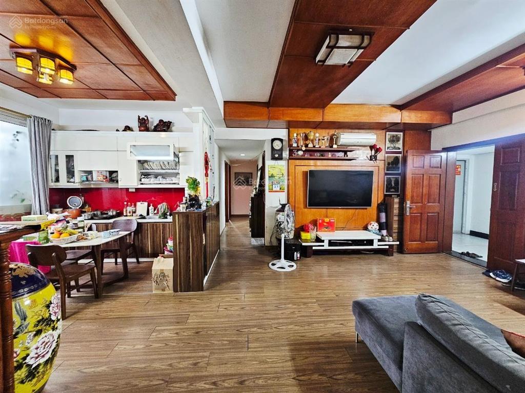 Bán căn góc view cầu nhật tân 123m chỉ 8.3 tỷ 3ngủ, ban công chung cư packexim. 0982 260 ***