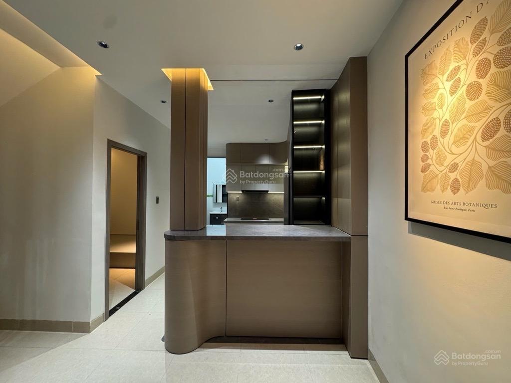 Nhà đẹp đường ô tô 5m thông ra nguyễn tất thành. chỉ việc xách vali vào ở