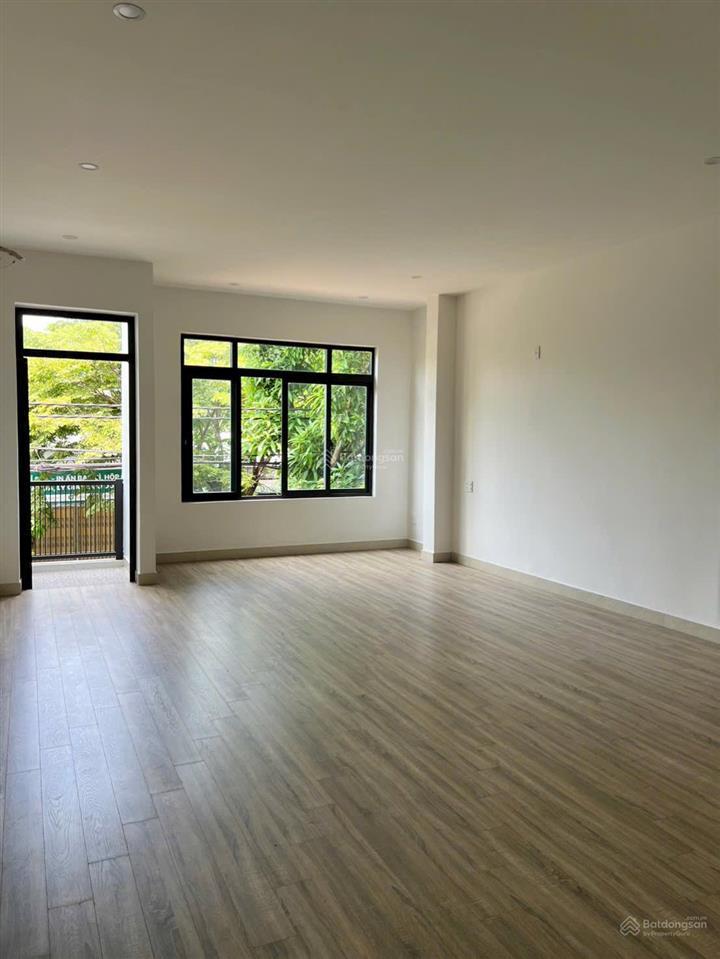 Bán nhà 3 tầng đẹp đường đô đốc lộc hòa xuân đà nẵng vị trí cực đẹp, ngay cạnh chợ hoà xuân.