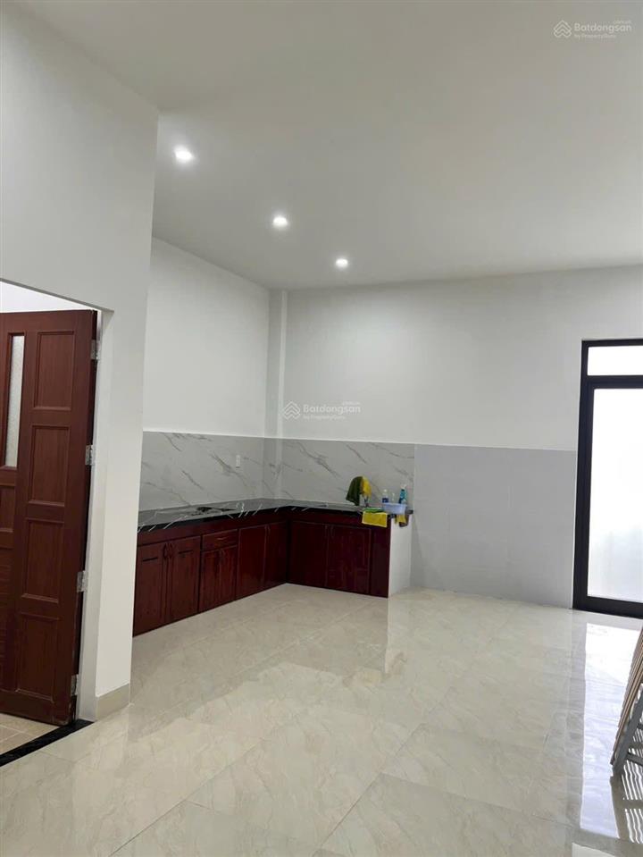 Bán nhà 3 tầng đẹp đường đô đốc lộc hòa xuân đà nẵng vị trí cực đẹp, ngay cạnh chợ hoà xuân.