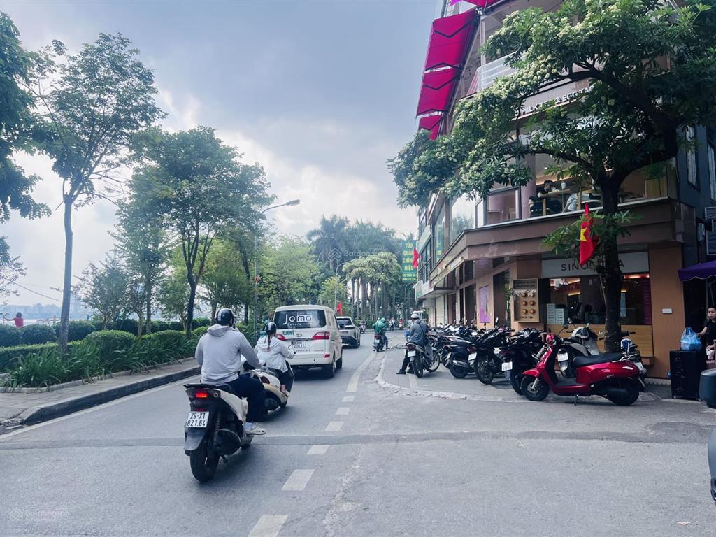 Căn nhà hiếm, mặt hồ tây, lô góc 3 thoáng, mặt tiền 10m, kinh doanh mọi loại hình, 140m2x5t