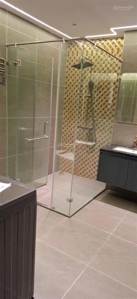 Cho thuê chdv nguyễn văn cừ, tầng 3, cực rộng đẹp, ngõ nông gần phố, dt 100m2