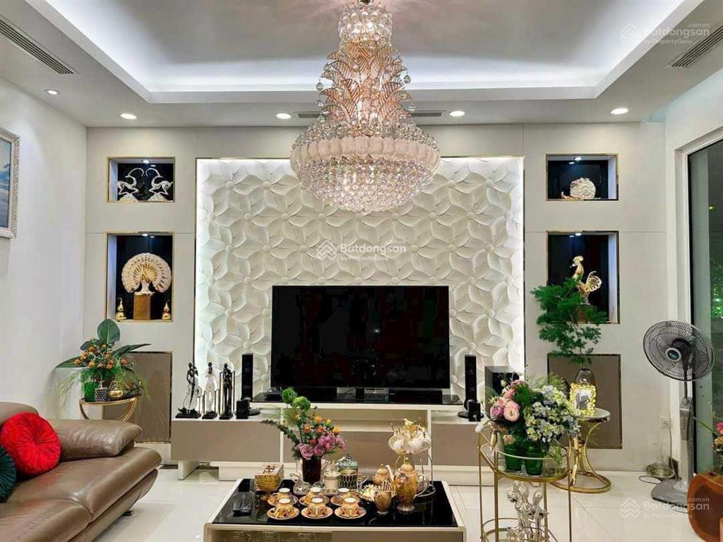 Nhà hxh dt 7,8x15m  4tầng  hđt 75tr/tháng đường nguyễn trị phương q.5 ngay q.10 giá 18.9 tỷ tl