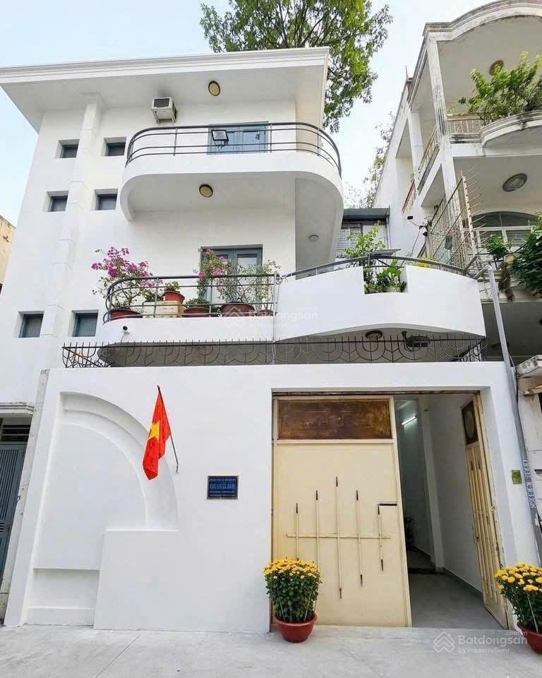 Bán gấp căn góc biệt thự hiếm ở quận 5  9 x 21  3 tầng  chỉ 31 tỷ