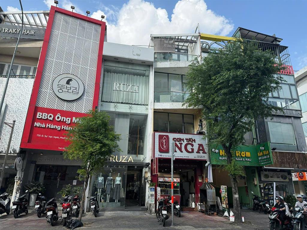 Bán nhà mặt tiền tại sư vạn hạnh  31,5 tỷ  66,6m2  4 tầng