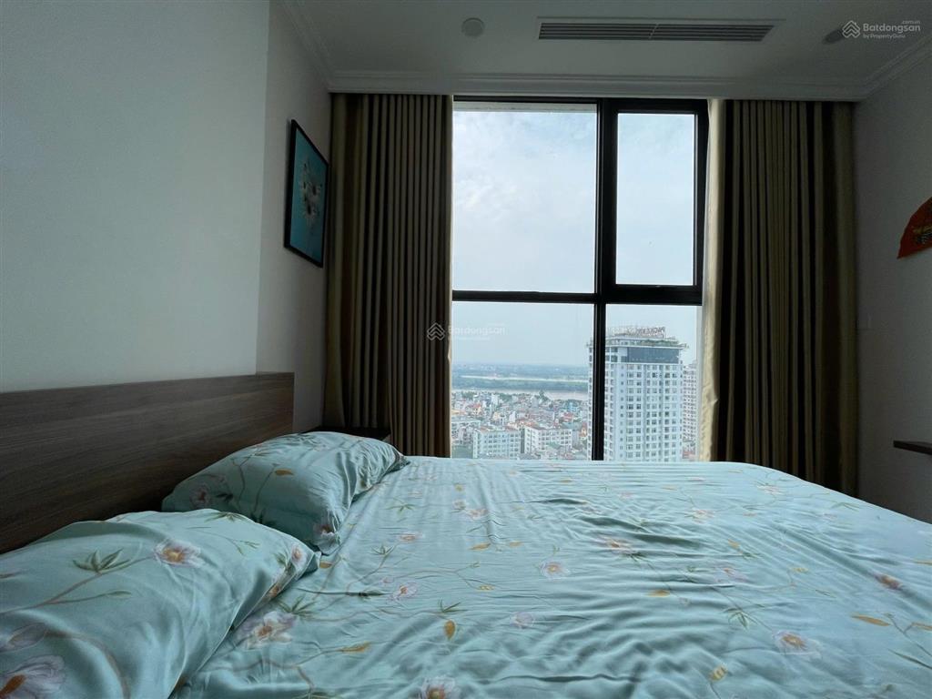Chính chủ gửi bán căn 2 ngủ view sông hồng đầy đủ nội thất giá tốt