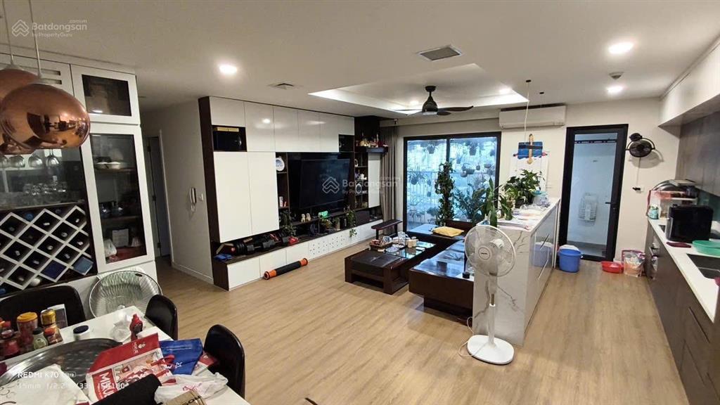 Căn 3 ngủ full nội thất cao cấp view hồ tây tại kosmo tây hồ