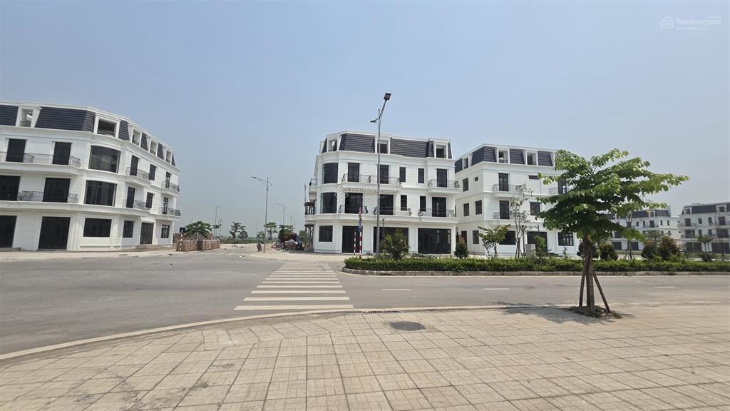 Căn shophouse góc mặt tiền 25m, đường 30m, gần bv việt đức, bạch mai cơ sở 2