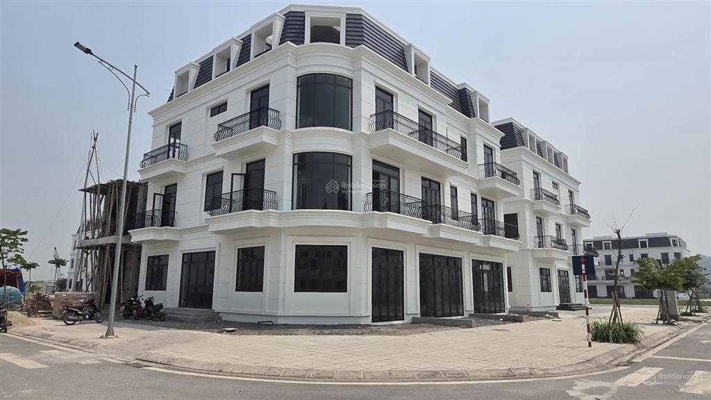 Căn shophouse góc mặt tiền 25m, đường 30m, gần bv việt đức, bạch mai cơ sở 2